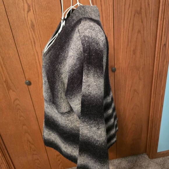 Vintage Studio Works Cardigan Sweater M Black Gray Ombre Stripe Knit Button VNec - Picture 10 of 13
